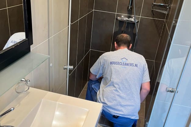 diepe schone badkamer